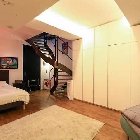 Spacious Apartment For 4 In Paris Apartment Paris